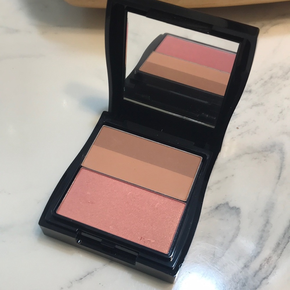 MaryKay compact with blush set